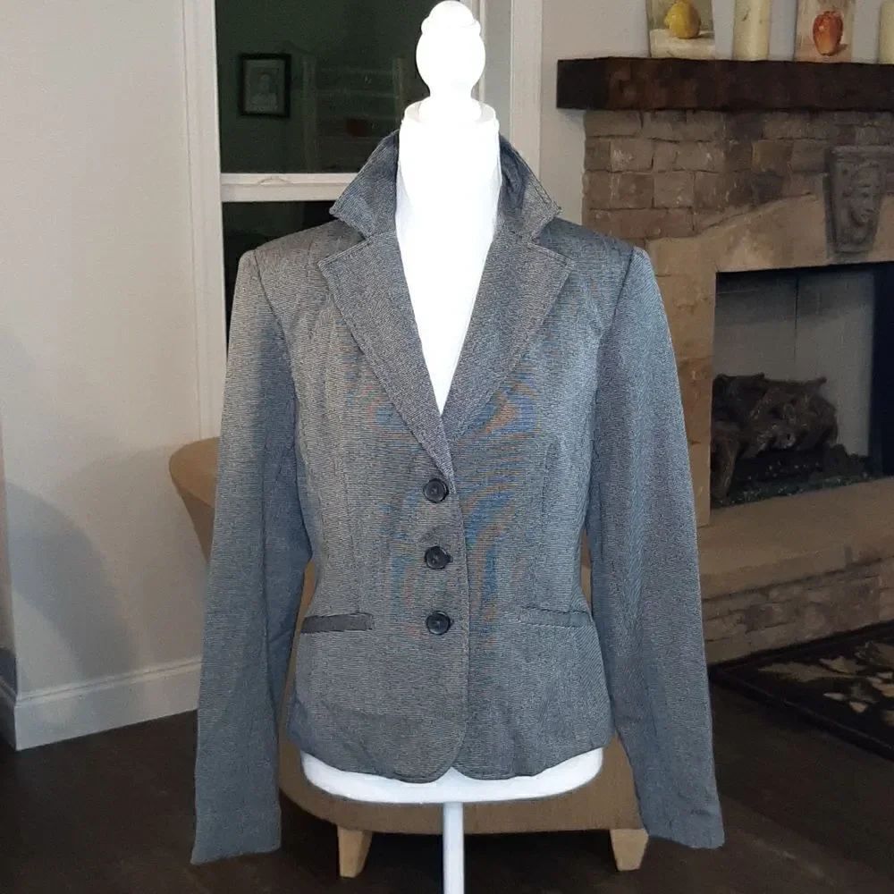 NWOT Rafaella Petites Black Suit Jacket